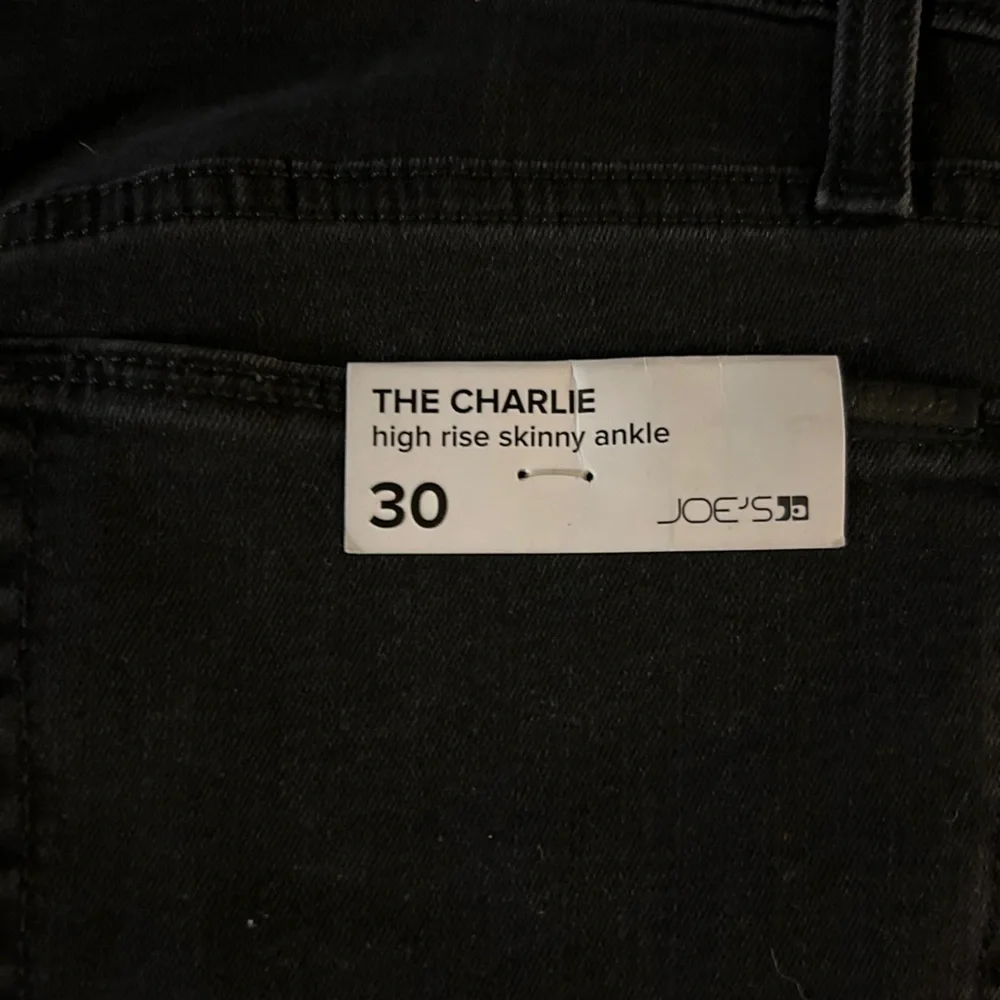 Joe’s Jeans The Charlie Skinny High Rise Jeans Size 30